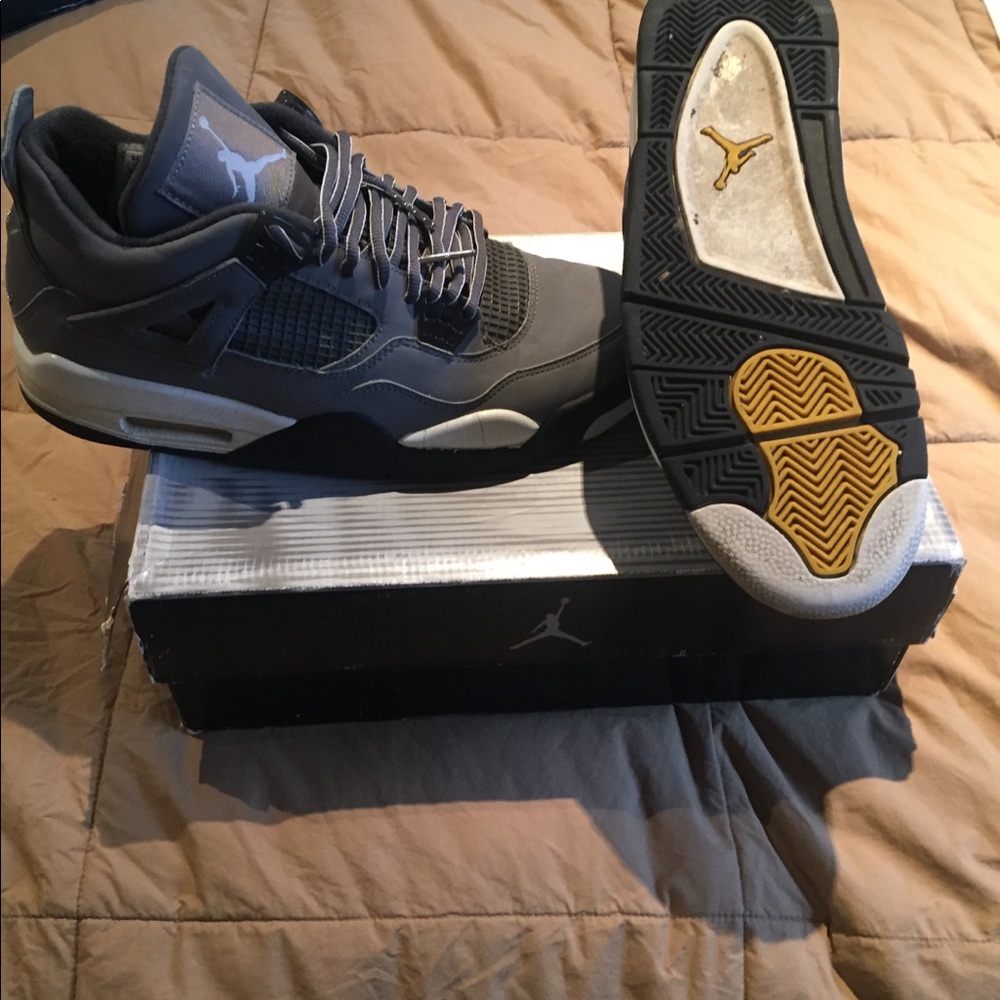 Jordan retro 4
